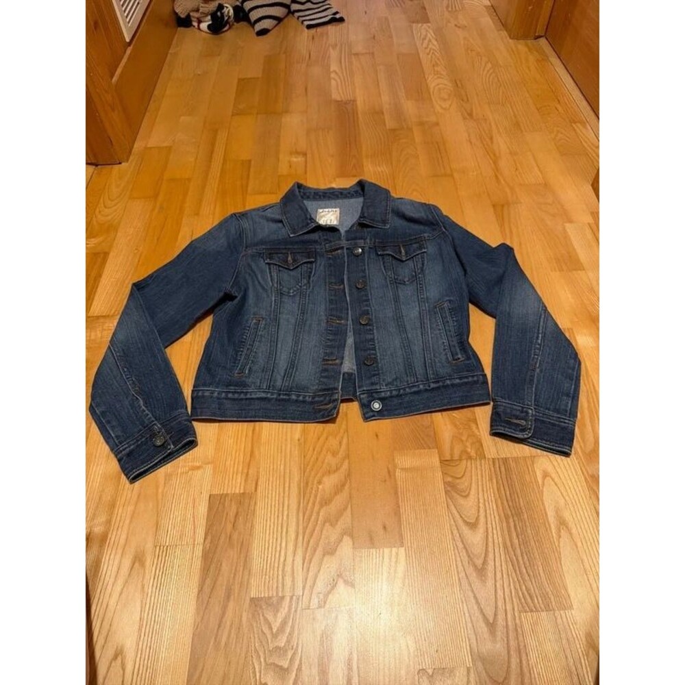 Women’s Old Navy Jean Jacket - Size Large